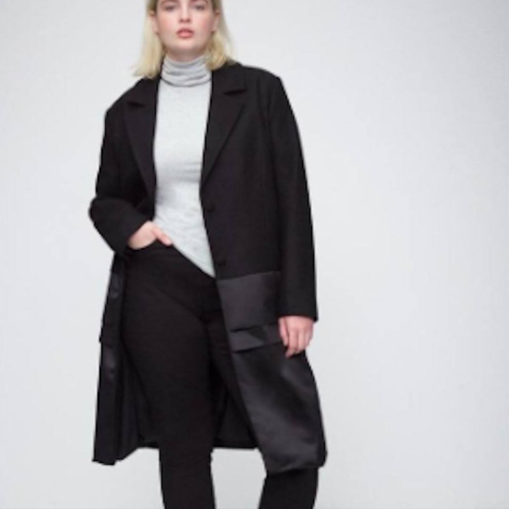 Universal Standard Wool Satin Coat  NWOT 18/20